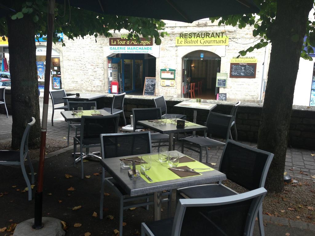 Hotel La Tour D'Auvergne Pont-lʼAbbé Dış mekan fotoğraf