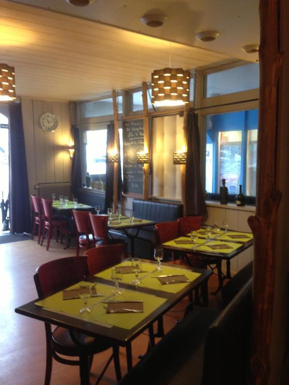 Hotel La Tour D'Auvergne Pont-lʼAbbé Oda fotoğraf