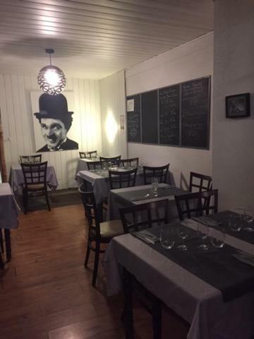 Hotel La Tour D'Auvergne Pont-lʼAbbé Dış mekan fotoğraf